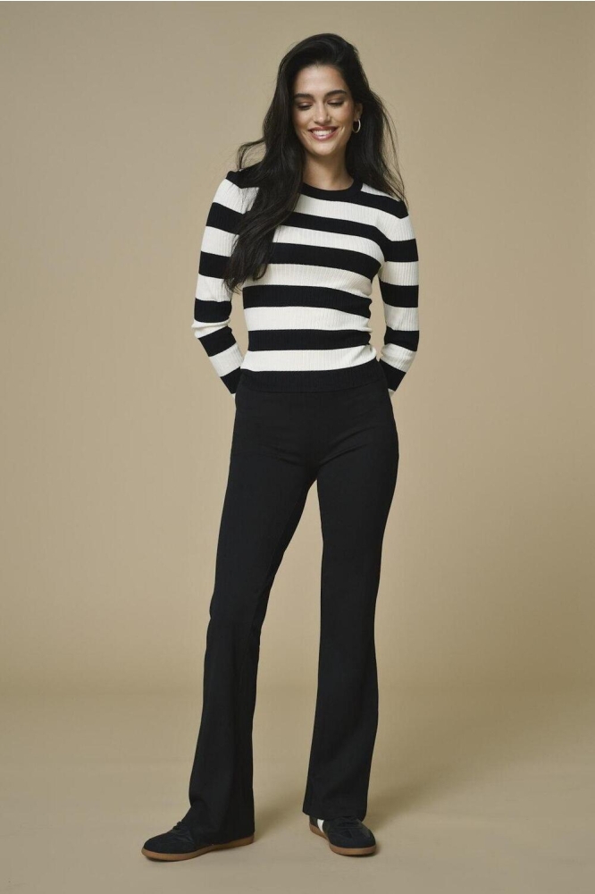 JDYPRETTY FLARE PANT JRS NOOS 15196908 Black